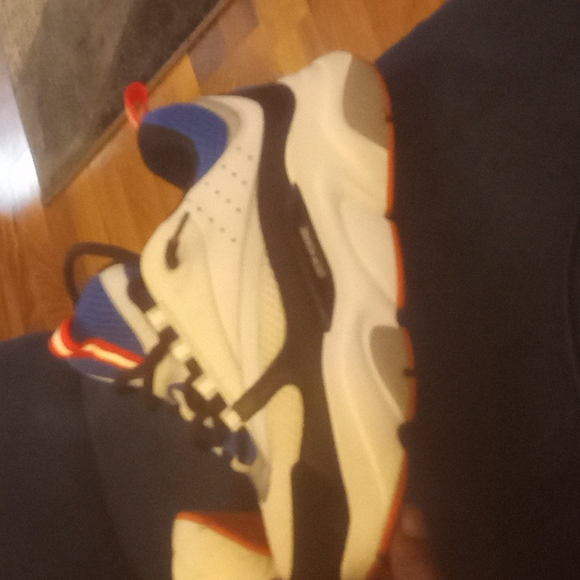 Shoes - Picture 3 of 4